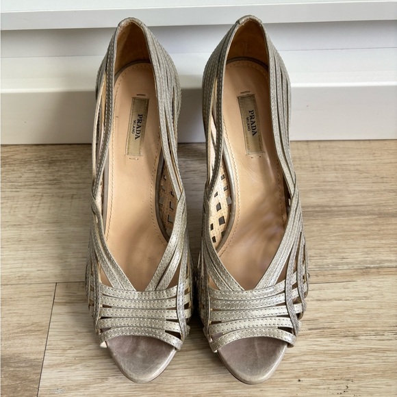 Authentic Prada gray Leather Strappy Open Toe Platform Pumps Size 37.5 - Picture 3 of 9
